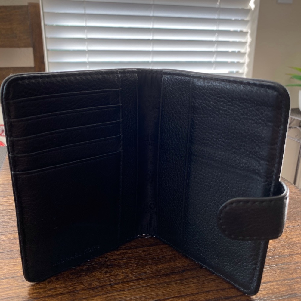 Michael Kors black passport/card holder - Picture 2 of 4
